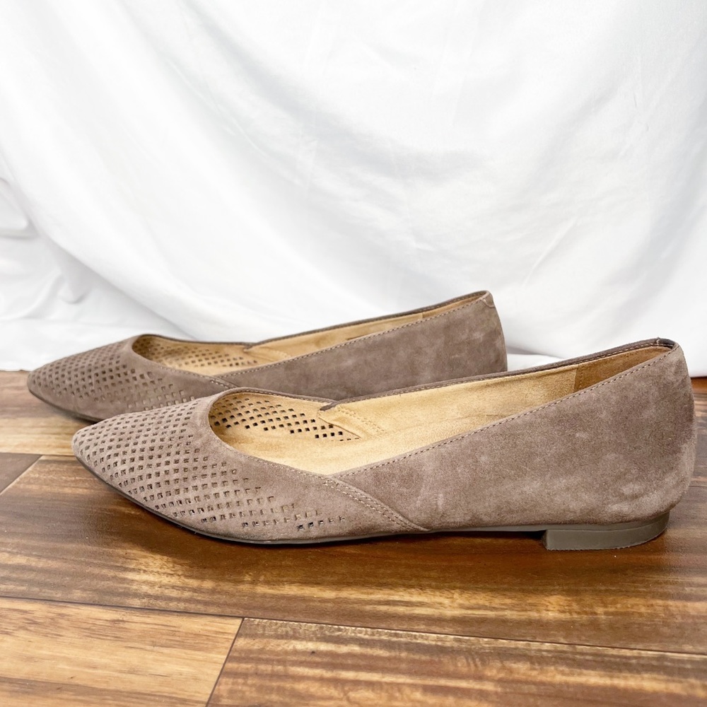 Vionic Women's Gem Posey Flats Shoes Suede Slip On Perforated‎ Taupe Size 10